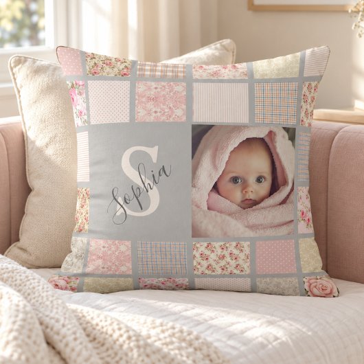 Aangepaste fotonaam Monogram Pink Patchwork Kussen