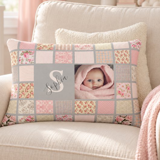 Aangepaste fotonaam Monogram Roze Patchwork Accent Kussen