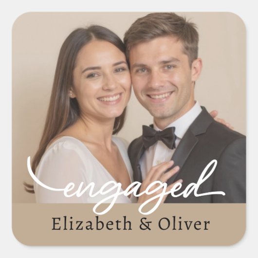 Aangepaste fotonaam Verloving Modern Script Vierkante Sticker (Voorkant)