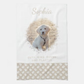 Aangepaste foto's en witte petten op beige en Jouw Theedoek (Verticaal)