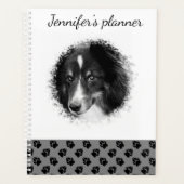 Aangepaste foto's en zwarte petten op grijs en Jou Planner (Voorkant)