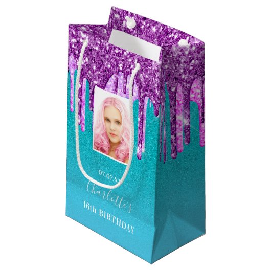 Aangepaste fotoverjaardag blauwgroen paarse glitte klein cadeauzakje (Voorkant Gekanteld)