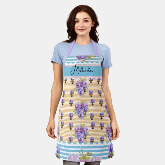 Aangepaste Franse Pastel Gele Blauwe Viooltjes Vro Schort (Gedragen)