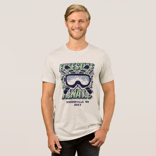 Aangepaste freestyle skiën locatie Datum Naam Tri-Blend Shirt (Voorkant volledig)