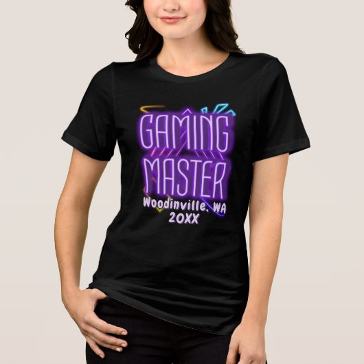 Aangepaste Gaming Master voor Gamer Locatie Datum Tri-Blend Shirt (Voorkant)
