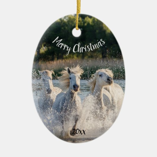 Aangepaste gedateerde Kerstmis Witte Paarden Hardl Keramisch Ornament (Voorkant)