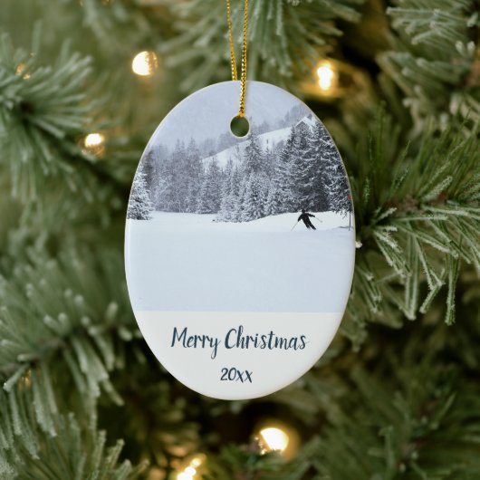 Aangepaste gedateerde sneeuw skiën skiër winterspo keramisch ornament (Boom)