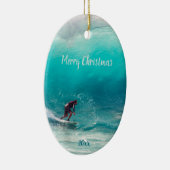 Aangepaste gedateerde Surfer Surfing Wave Curl Oce Keramisch Ornament (Rechts)