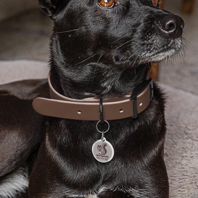 Aangepaste gepersonaliseerde Dog Label Chasing Eek Huisdierpenning (Creator heeft geüpload)