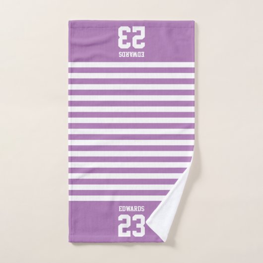 Aangepaste gestreepte sporten genummerd met naam bad handdoek (Handdoek)
