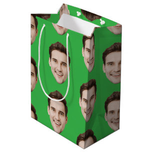 Aangepaste gezicht gepersonaliseerde verjaardag br medium cadeauzakje