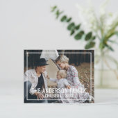 Aangepaste gezinsfoto met familienaam briefkaart (Staand voorkant)