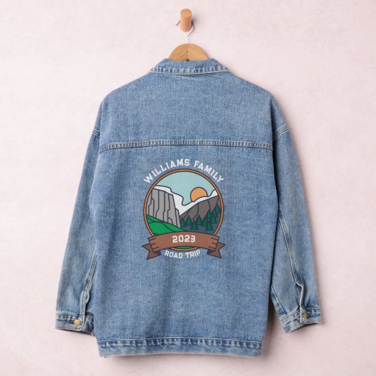 Aangepaste gezinshereniging Road Trip Mountain Denim Jacket (Hangar)