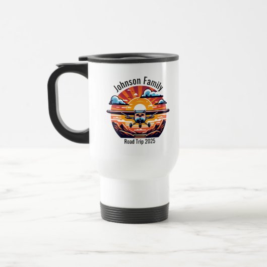 Aangepaste gezinsroadtrip bergzonsondergang retro reisbeker (Links)