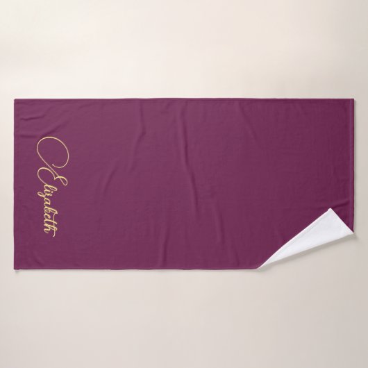 Aangepaste Gouden Typografie Naam Elegant Bordeaux Badhanddoek (Badhanddoek)