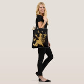 Aangepaste goudvlinder tote bag (Op model)