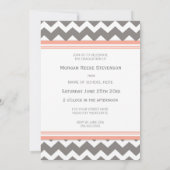 Aangepaste Graduation Party Invitation Coral Chevr Kaart (Achterkant)