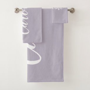Aangepaste grafische Calligrafie-naam Lila Bad Handdoek