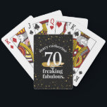 Aangepaste grappige feestdag, grote afdruk van Fab Pokerkaarten<br><div class="desc">Aangepast Gedrukt met hun naam, deze Persoonlijke speelkaarten met grote afdrukken zijn bij voorkeur geschikt voor een speciale verjaardag. Het grappige "50 en Freaking Fabulous" gezegde met gouden enkels en glitter is in een groot lettertype dat gemakkelijk te lezen is en ze zal laten glimlachen en lachen ... alleen in...</div>