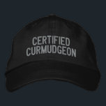 Aangepaste Grappige Sarcastische Curmudgeon Humor  Geborduurde Pet<br><div class="desc">Omarm je innerlijke bult met dit "Certified Curmudgeon" geborduurde pet. Perfect voor degenen die hun persoonlijkheid trots draag, dit pet voegt een vleugje humor toe aan elke outfit. Het gewaagde grijze borduurwerk op een klassieke zwarte achtergrond maakt het een ideaal statement stuk, of je nu op stap bent of gewoon...</div>