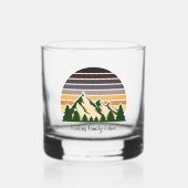 Aangepaste Green Forest Mountain Cabin Whisky Glas (Voorkant)