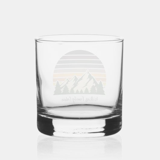 Aangepaste Green Forest Mountain Cabin Whisky Glas (Achterkant)