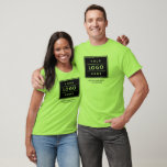 Aangepaste groene bedrijfsnaam en Logo-merknaam T-shirt<br><div class="desc">Het levendige kalkgroene shirt van de douane kenmerkt uw professioneel bedrijfsontwerp, samen met formuleringen voor uw bedrijfsnaam, slogan, website, plaats, of andere informatie die kan worden gepersonaliseerd. Voeg eenvoudig uw bedrijf logo aan de zwarte ronde ruimte van het placeholder afbeelding toe, en vul met uw aangewezen formulering in. De kleur...</div>