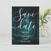 Aangepaste groene betoverde bos bruiloft save the date (Staand voorkant)
