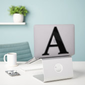 Aangepaste grote zelfklevende letter van 8 inch sticker (Laptop op bureau)