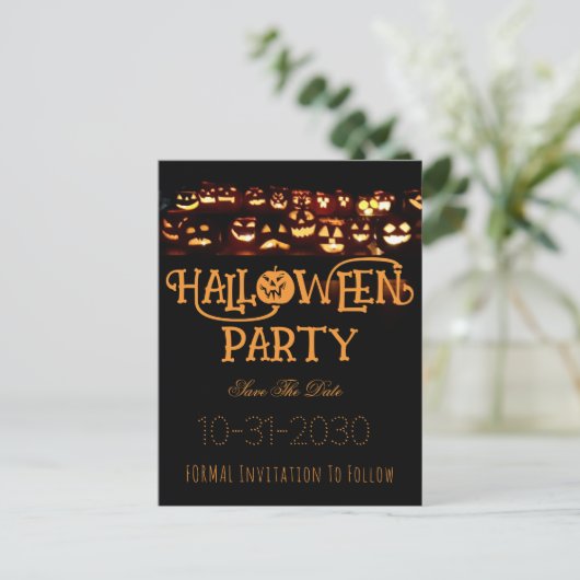 Aangepaste Halloween Party Save De Datum Pompoen Aankondigingskaart (Staand voorkant)