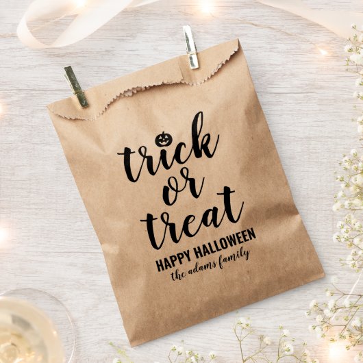 Aangepaste halloween trick or treat modern script bedankzakje (Geknipt)