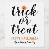 Aangepaste halloween trick or treat modern script wijn etiket (Enkel label)