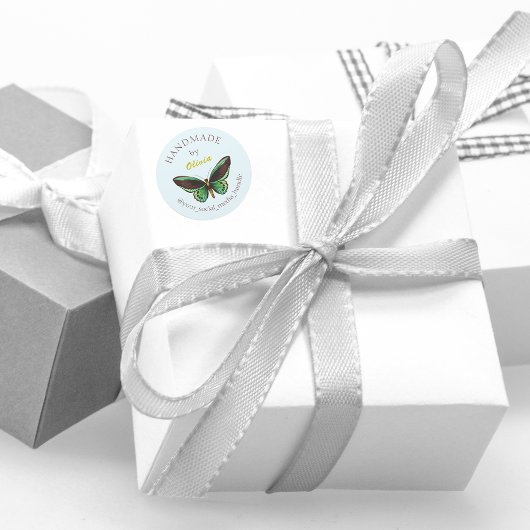 Aangepaste handgemaakte labels met vlinderillustra