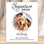 Aangepaste handtekening Drink foto Dog Bar Weddens Poster<br><div class="desc">De handtekening Drink van je huisdieren. Neem je beste hond, beste kat en elk huisdier mee op je bruiloft met zijn eigen drink bar voor je gasten. Perfect voor hondenliefhebbers, en een speciale hondenbar zal een hit zijn op je bruiloft. Eenvoudig maar elegant wit met zwarte schetseucalyptusbladeren. Pas dit trouwerijbord...</div>