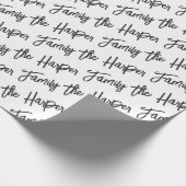 Aangepaste handtekening voor familie Modern Script Cadeaupapier (Hoek)