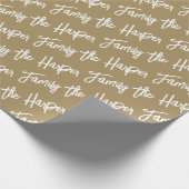 Aangepaste handtekening voor familie Modern script Cadeaupapier (Hoek)