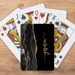 Aangepaste handtekening zwart-witgrijs pokerkaarten<br><div class="desc">Geef dit elegante moderne ontwerp een persoonlijk tintje met jouw naam in een verticaal, gouden handschrift op een zwarte achtergrond met een rand van zwarte waterverf, getrimd met gouden faux glitter. (Om de swashes aan het begin en het eind van de naam te houden, vervang slechts de brieven, verlatend de...</div>