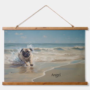 Aangepaste Happy Pug aan het Strand Hangend Wandkleed