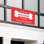 Aangepaste hond wandelen huisdier zitten bedrijf y spandoek (Buitenkant Gebouw)