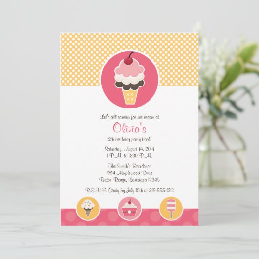 Aangepaste 'Ice Cream Cone Birthday'-feestdagen Kaart (Staand voorkant)