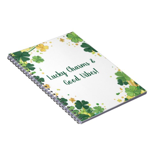 Aangepaste Ierse Shamrock & Clover Border Notitieboek (Rechterzijde)