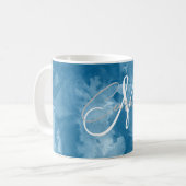 Aangepaste Indigo Blue Shibori Abstract Monogram N Koffiemok (Voorkant links)