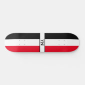 Aangepaste Initialen Zwart, Wit & Rood Skateboard (Horizontaal)