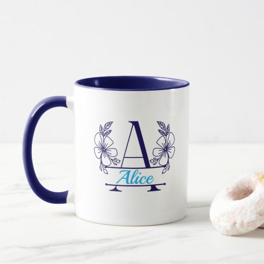 Aangepaste initiële bloemrijke monogrammok mok (Met donut)