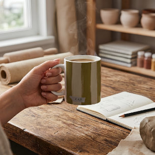 Aangepaste initiële donker oker gestreepte studio koffiemok