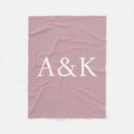 Aangepaste initiële letters op stoffig roze mauve fleece deken (Voorkant)