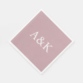 Aangepaste initiële letters op stoffig roze mauve servet (Hoek)