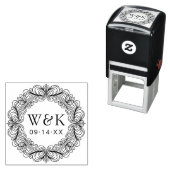 Aangepaste initiëlen van het bruidspaar voor de br zelfinktende stempel (In situ)