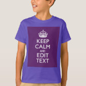 Aangepaste KEEP CALM EN Jouw tekst op Paars T-shirt (Voorkant)