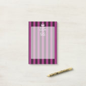 Aangepaste KEEP CALM en Jouw tekst op Roze Post-it® Notes (Op bureau)